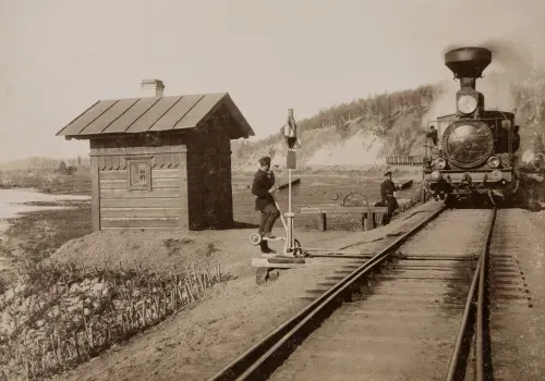 ЗабЖД предоставила уникальные исторические фотографии для выставки в Музее декабристов