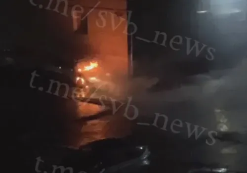 Горящий автомобиль разбудил жителей города Свободного