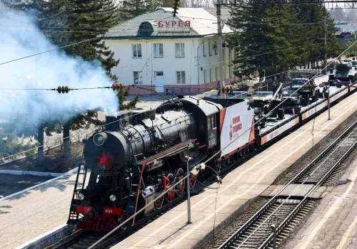 Первый из двух ретропоездов «Победа» отправился в путь по ЗабЖД