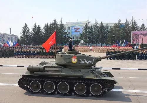 Вездеходы и квадроциклы впервые стали участниками парада Победы в Белогорске