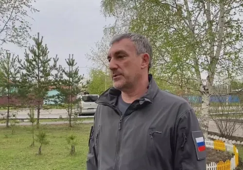 Путин и губернатор Приамурья поговорили во время встречи с жителями 