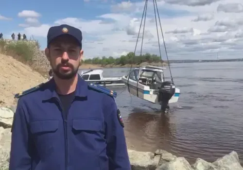 Прокуратура разбирается в ночном происшествии с лодкой в Благовещенске