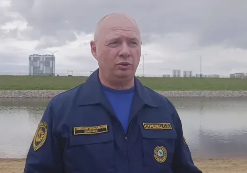 Амурчанин с дочерью спасли из воды подругу утонувшей девушки