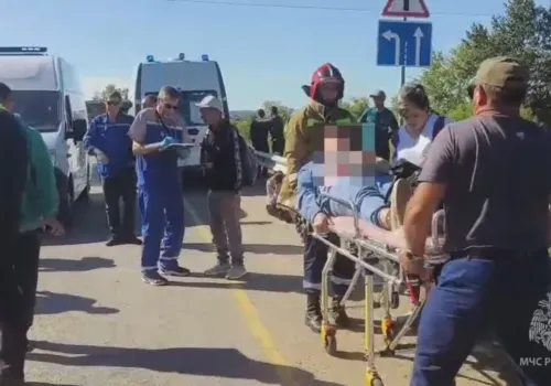 Спасатели показали работу на месте ДТП с автобусом в Приамурье