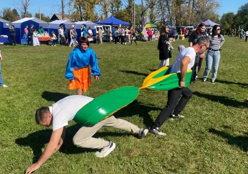 Гирю за мешок сахара поднимали на ярмарке в Благовещенском округе