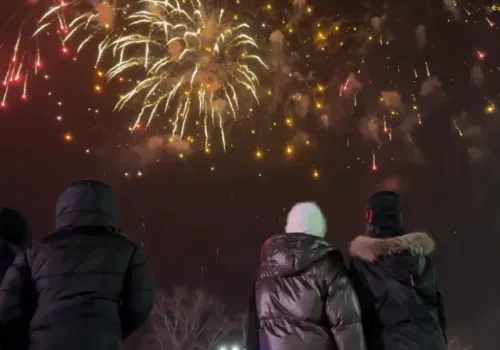 Салют из артиллерийских орудий запустили в Приамурье