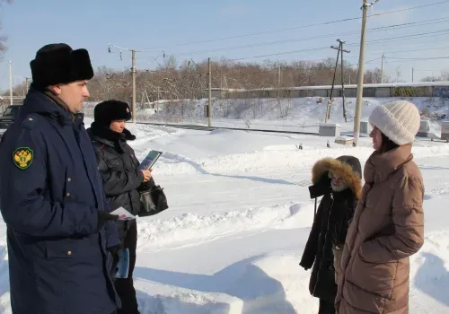 Сотрудники ЗабЖД провели профилактический рейд на травмоопасных участках железной дороги в Свободном Амурской области