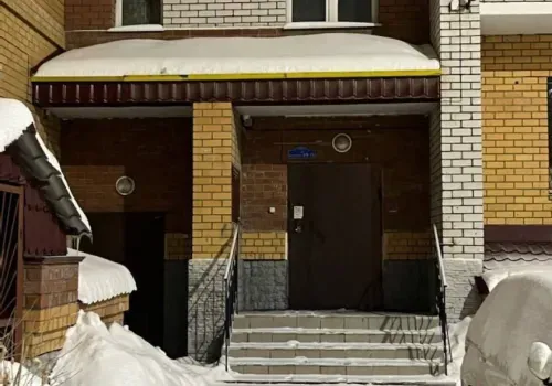 Падение наледи с крыш: ЛДПР требует прокурорской проверки