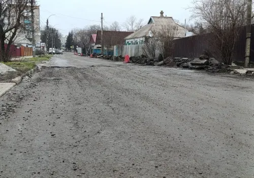 Амурская область обновляет центральную улицу города в ДНР 