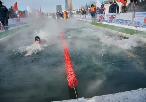 Борьба среди пловцов и гонщиков: как прошел заключительный день "ЗимФестАмура"