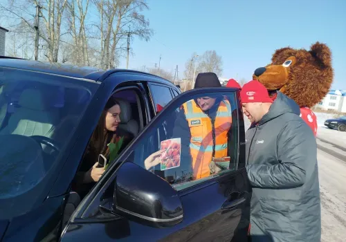 Акции «Тюльпановый переезд» прошли на железнодорожных переездах в Забайкалье и Приамурье в преддверии 8 марта