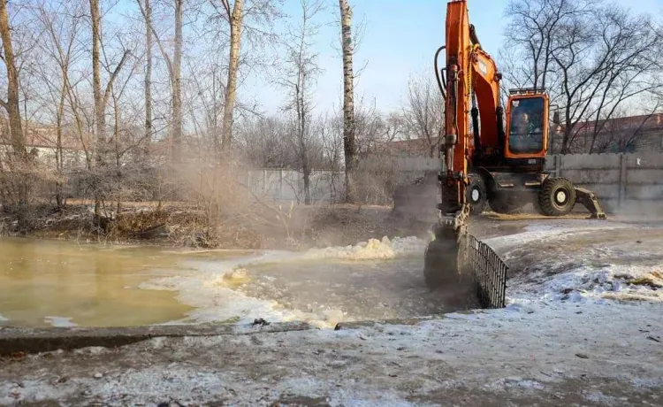 В пять многоэтажных домов в Благовещенске вернули воду после порыва