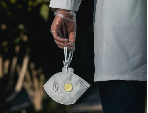 Заболеваемость коронавирусом в России может снизиться к лету