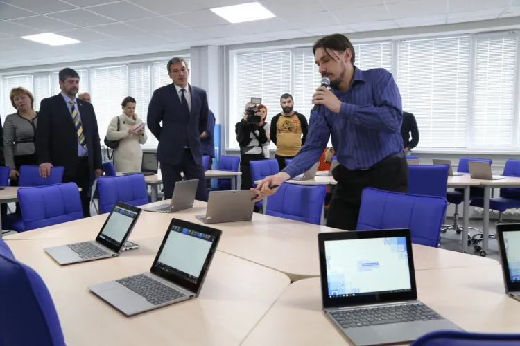 Профессию получили 200 школьников в образовательном центре Приамурья