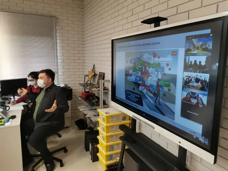 Межрегиональный онлайн-батл по транспортной безопасности среди школьников впервые провела ЗабЖД