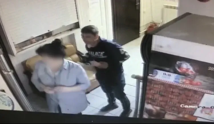 Полиция просит опознать подозреваемого в квартирной краже в Чигирях