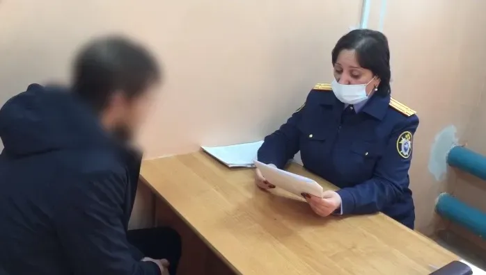 Обвинение предъявлено жителю Свободного, проткнувшему пикой живот врача