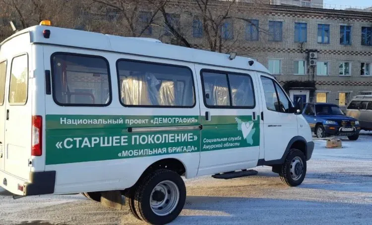 Автомобили "Мобильной бригады" начнут доставлять амурчан к пунктам вакцинации от COVID-19