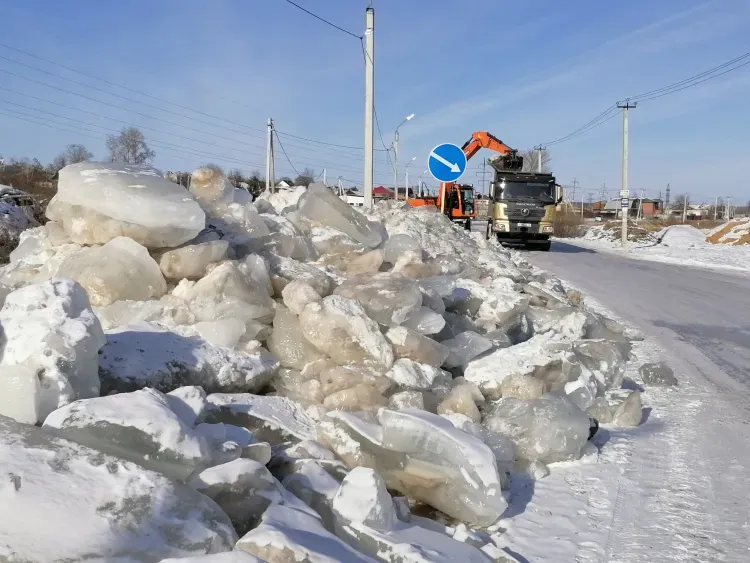 Борьба с подземными ключами в Благовещенском районе длится третий месяц (фото)