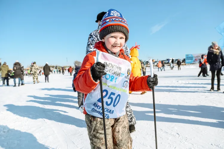 Василий Орлов открыл главный старт "Лыжни России" в Приамурье