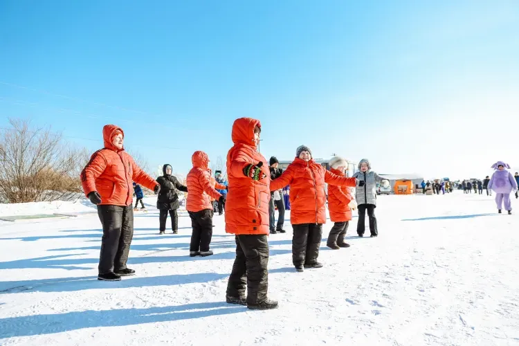 Василий Орлов открыл главный старт "Лыжни России" в Приамурье