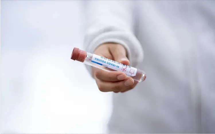 Первый в мире тест для выявления "британского" штамма коронавируса зарегистрировали в России 