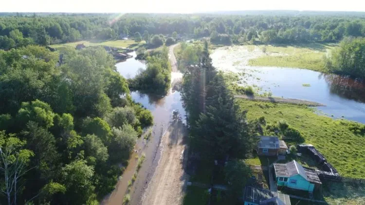 Василий Орлов поручил отработать алгоритм оперативного восстановления дорог после их размыва