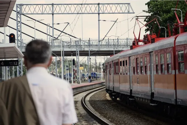 Льготы для пенсионеров на поезда дальнего следования предложили ввести в России