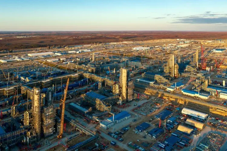 Мировой рынок ждет амурский завод