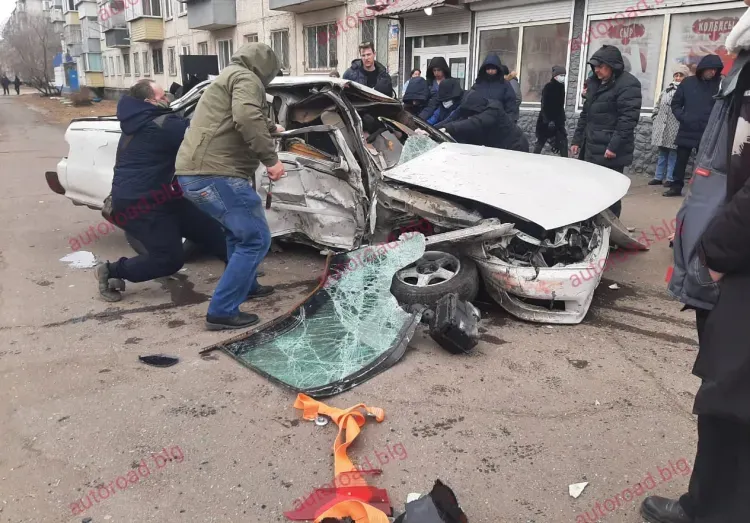 Жесткое ДТП с тремя автомобилями Toyota произошло в Благовещенске