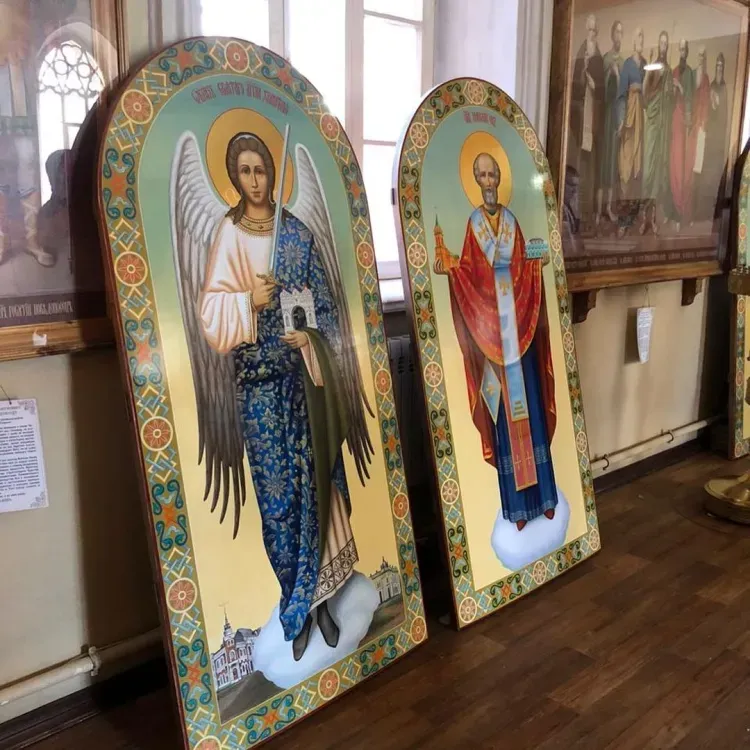 Иконы с дореволюционными собором и магазинами появились в Благовещенске