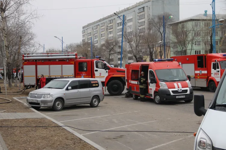 В ликвидации пожара в кардиохирургическом центре участвует даже дрон