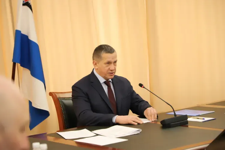 Василий Орлов предложил субсидировать авиарейс между Благовещенском и Хабаровском