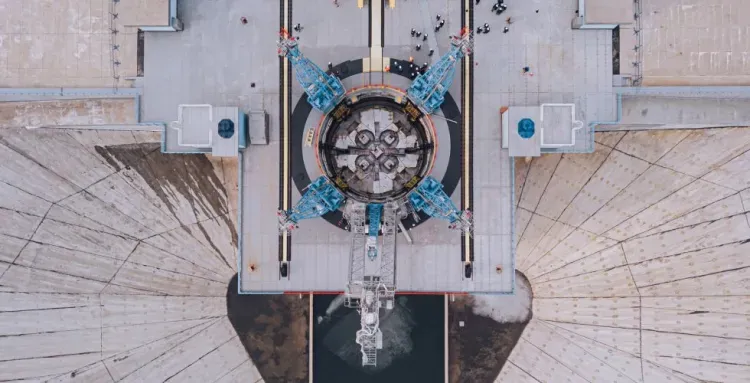 Ракету "Союз-2.1б" со спутниками вывезли на стартовый комплекс Восточного