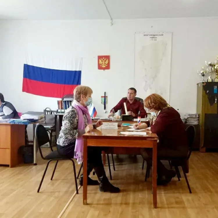 На состояние дорог пожаловались амурчане в мобильную приемную губернатора 