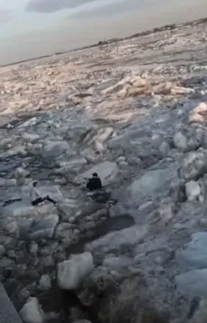 В Благовещенске на реке во время ледохода провалился 12-летний школьник