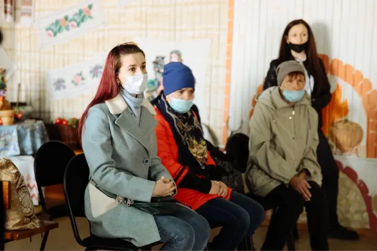 Василий Орлов встретился с амурчанами, потерявшими жилье в пожаре в Шимановском районе