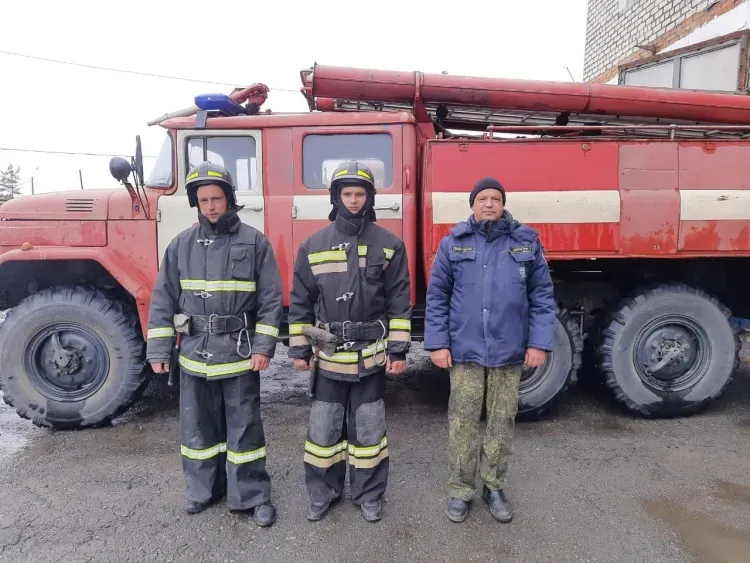 Пожарные спасли четверых человек из задымленных квартир дома в Магдагачах