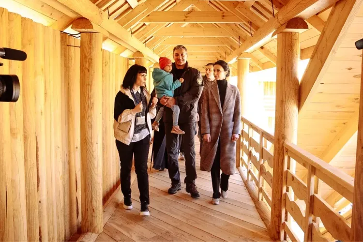 Василий Орлов открыл копию Албазинского острога в амурском парке "Патриот"