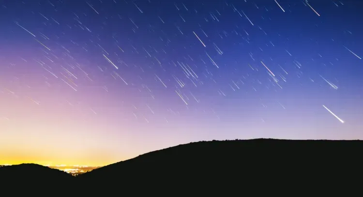 Летящие с огромной скоростью метеоры смогут увидеть россияне на майских праздниках