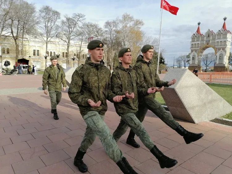 Празднование Дня Победы репетируют в Благовещенске (фото)