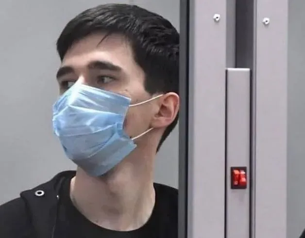 Устроившего стрельбу в казанской школе суд арестовал на два месяца