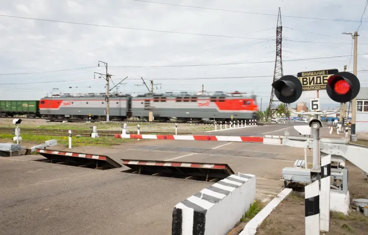 Количество случаев ДТП на железнодорожных переездах ЗабЖД с начала 2021 года увеличилось почти в 2 раза