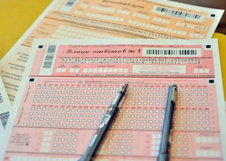 ЕГЭ могут отменить в России