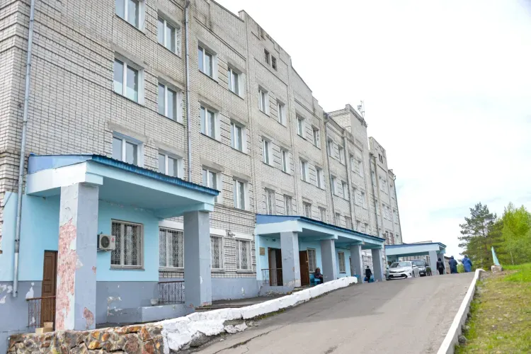 Стадион возле школы возводится для жителей поселка Бурейского района