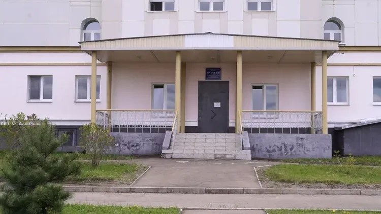 Бассейн в школе поселка Новобурейский может стать круглогодичным