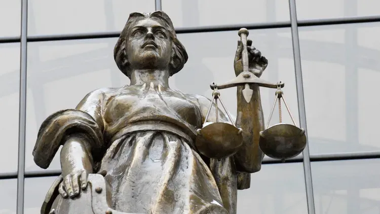 В Свободном бывшему чиновнику вынесли приговор за злоупотребление полномочиями и взятку