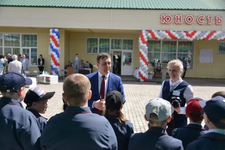 Детскую железную дорогу в Свободном назвали именем первого министра путей сообщения РФ