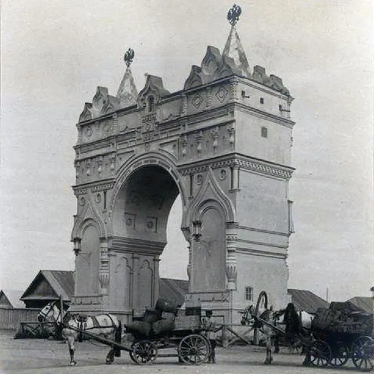 Триумфальной арке в Благовещенске исполнилось 130 лет