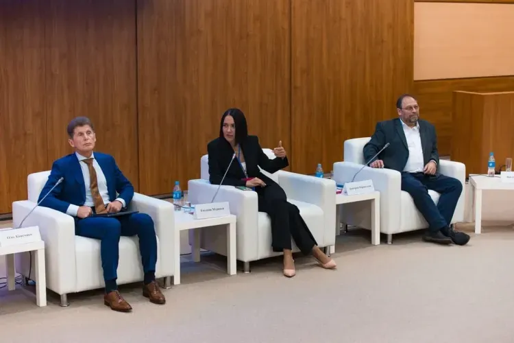 Развитие дальневосточных городов обсудили на медиасаммите во Владивостоке